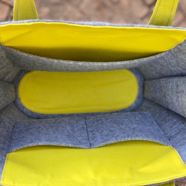 inner handbag compartments 